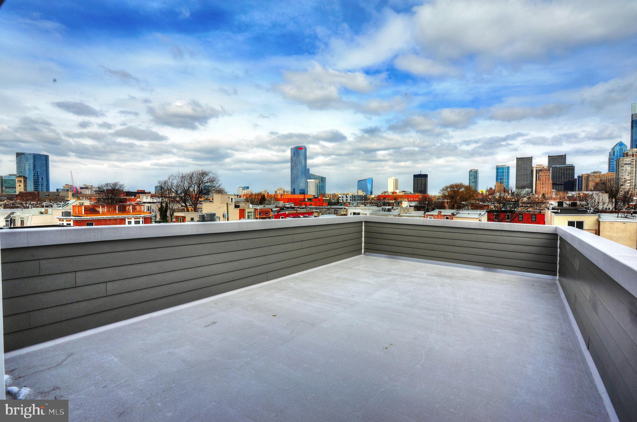 2052 Saint Albans St