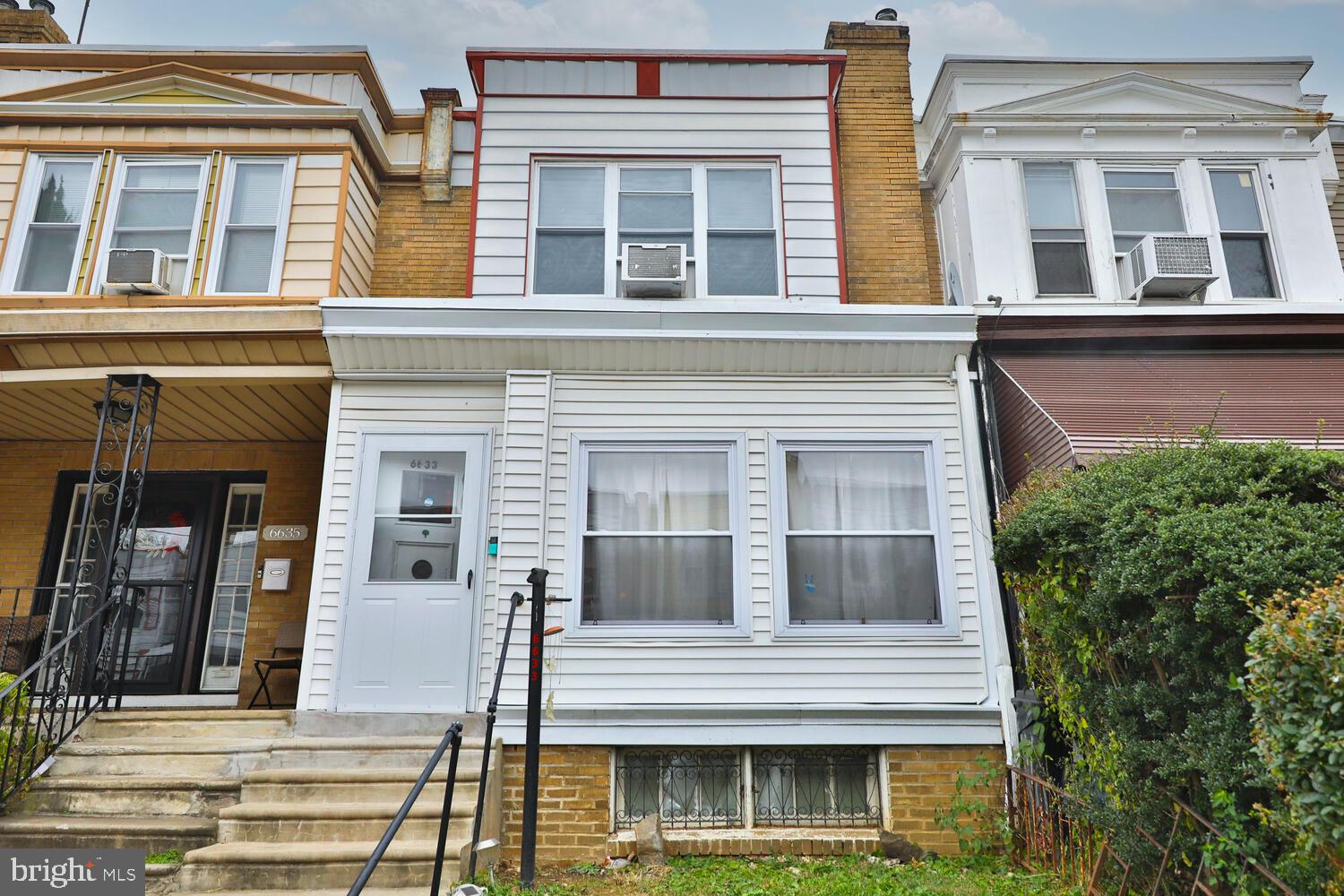 6633 N Uber St