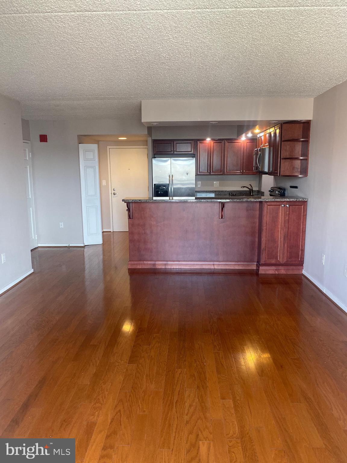 200-10 LOMBARD ST #640