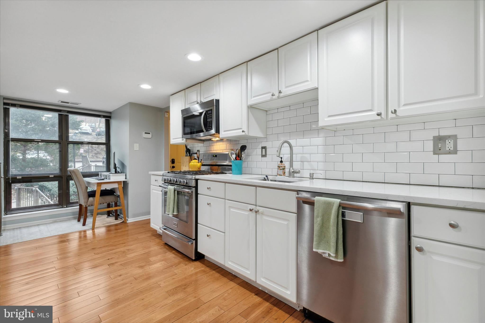 293 Shawmont Ave #4g4