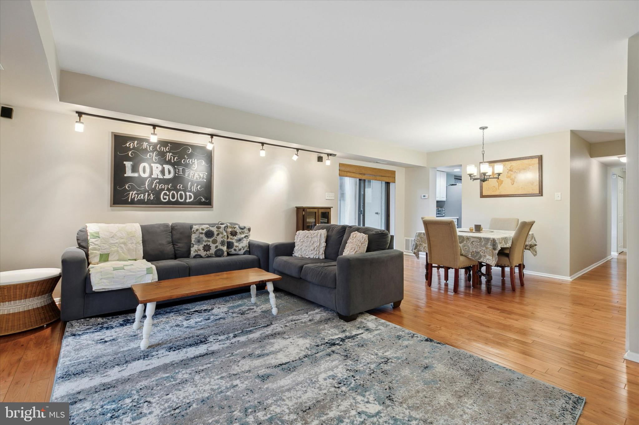 293 Shawmont Ave #4g4
