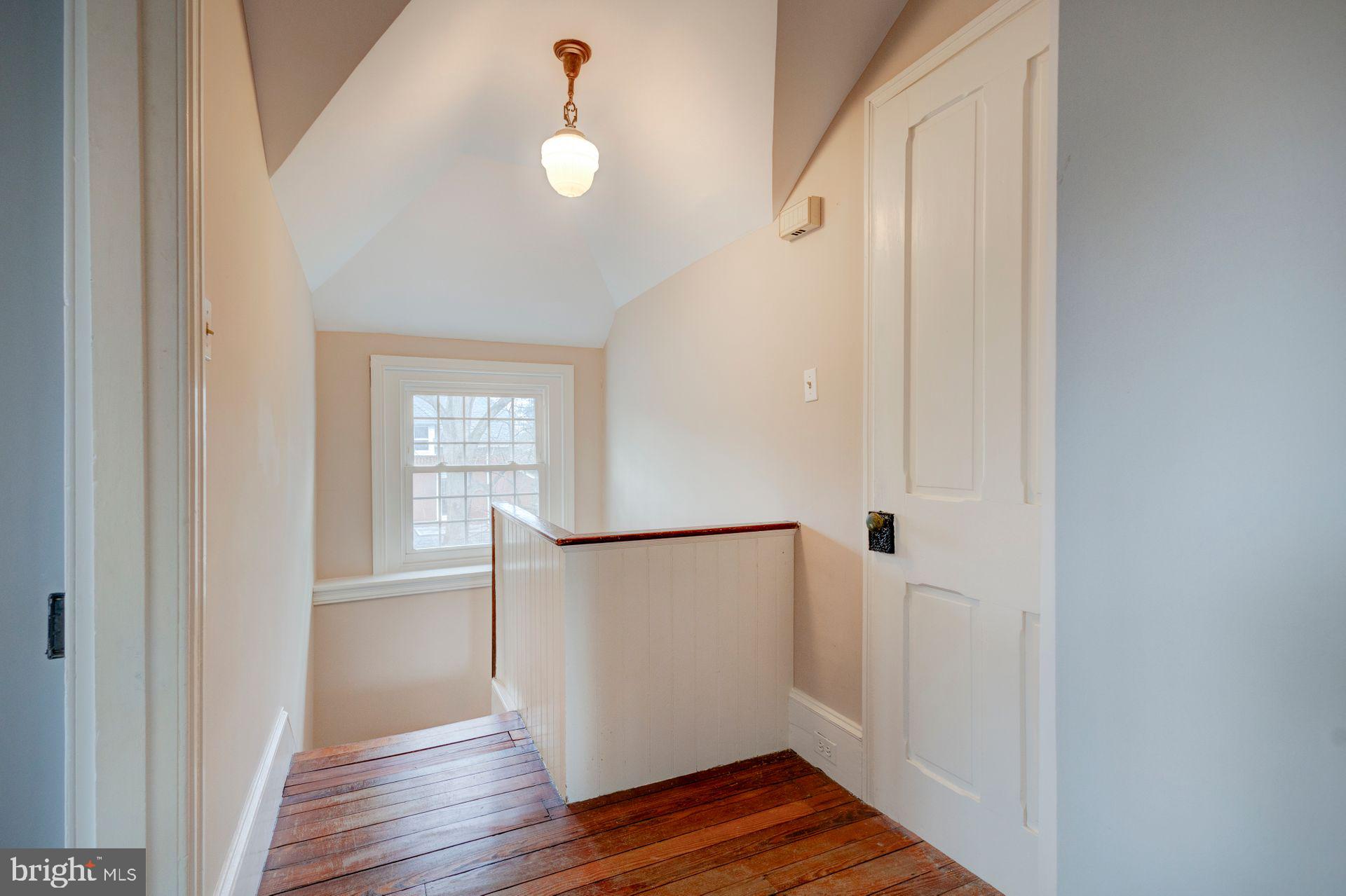 640 Carpenter Ln