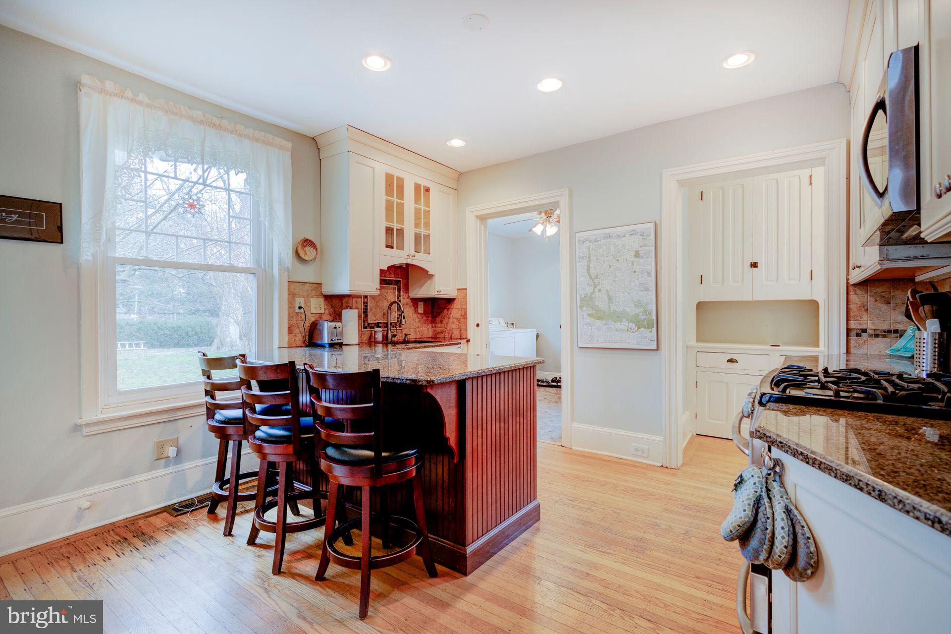640 Carpenter Ln