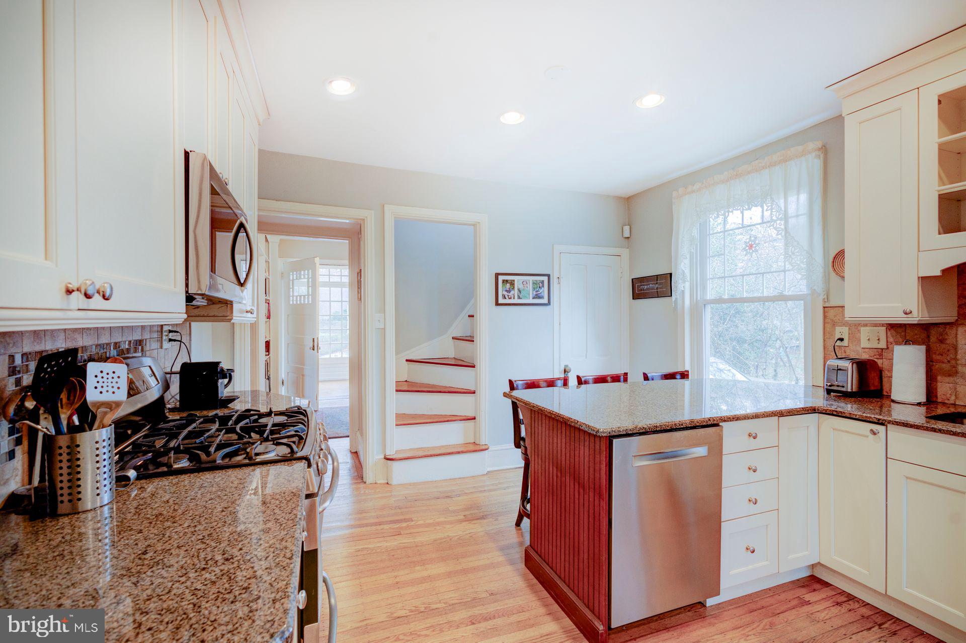 640 Carpenter Ln