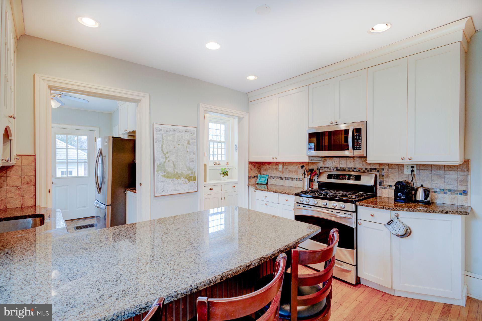 640 Carpenter Ln
