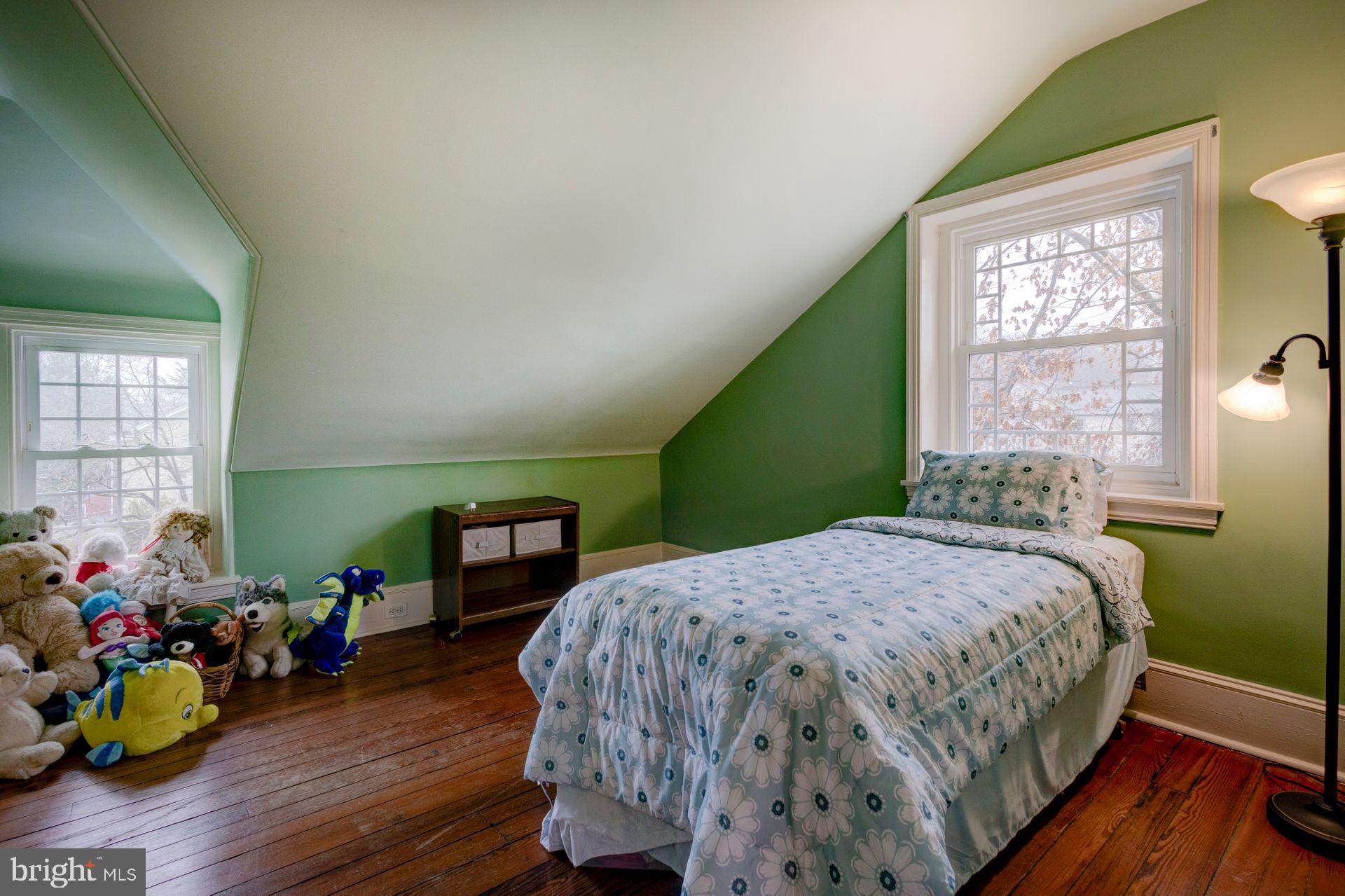 640 Carpenter Ln
