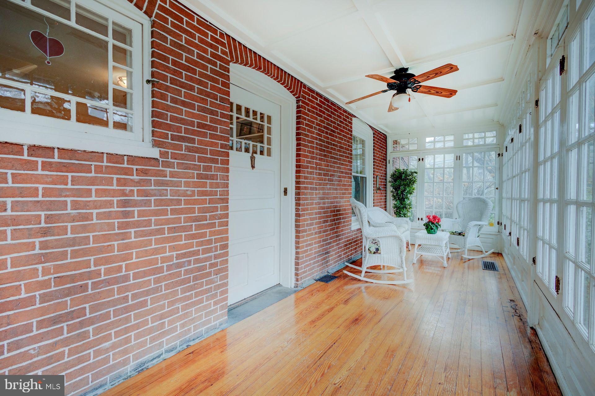 640 Carpenter Ln