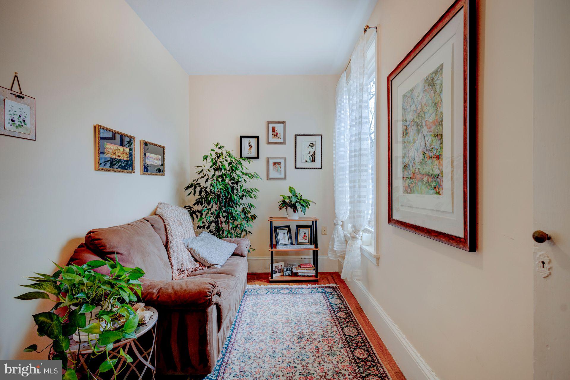 640 Carpenter Ln