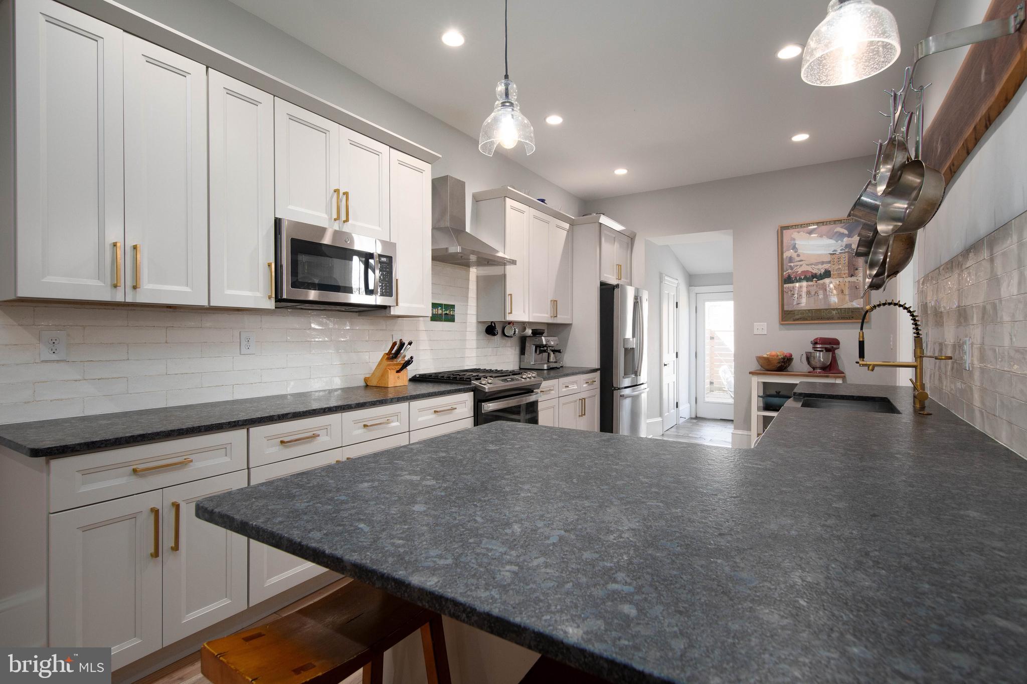 258 S 45th St