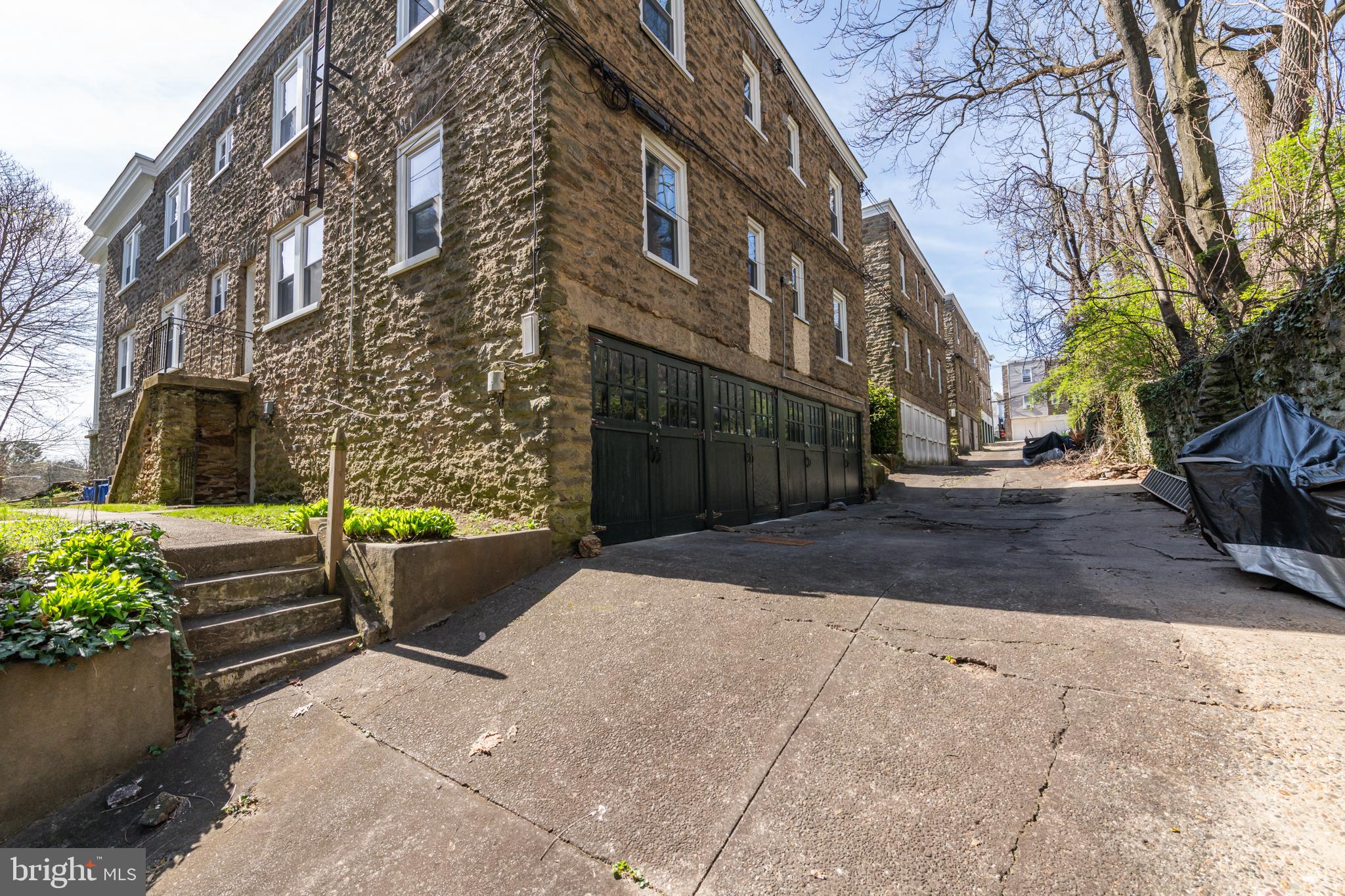 427 W Sedgwick St