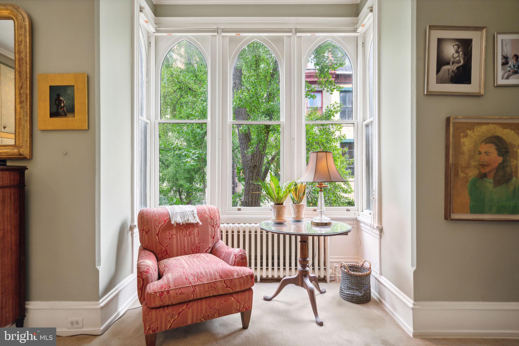 2212 SAINT JAMES PLACE