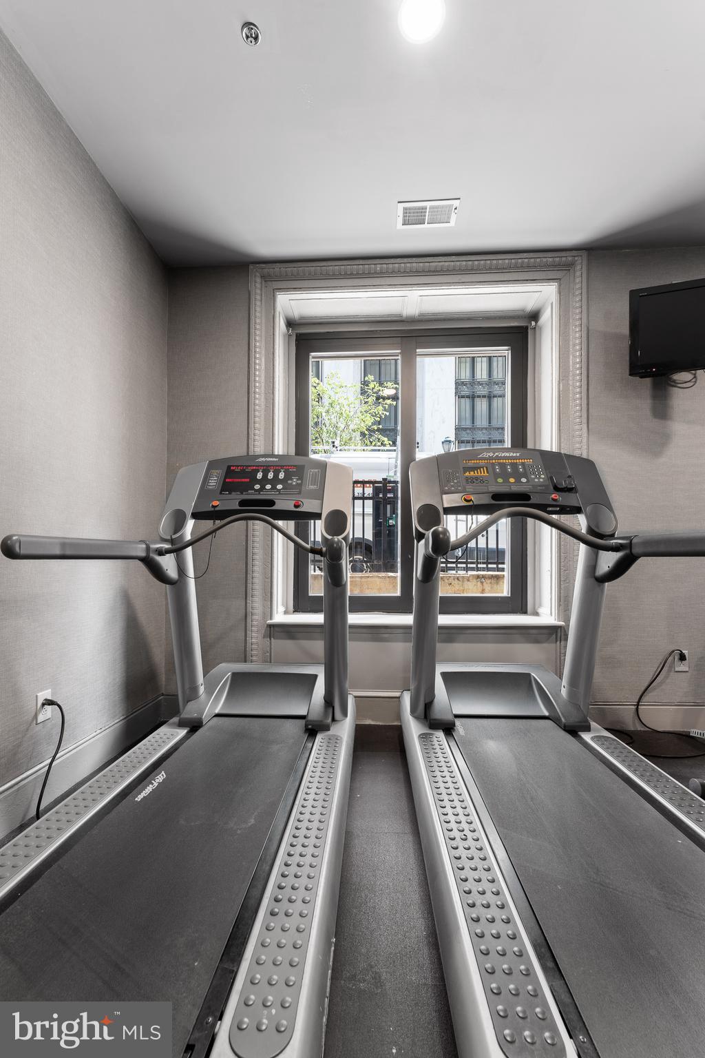 1001 Chestnut St #506e