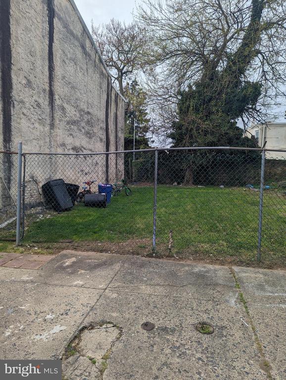 6724 Bass St