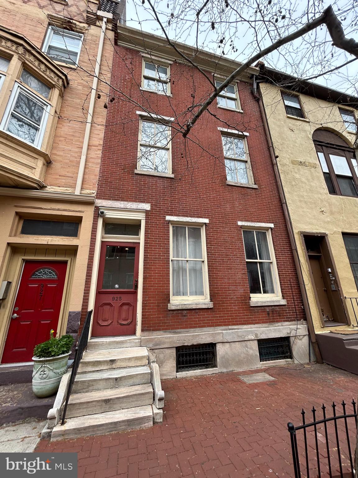 925 SPRUCE ST #1