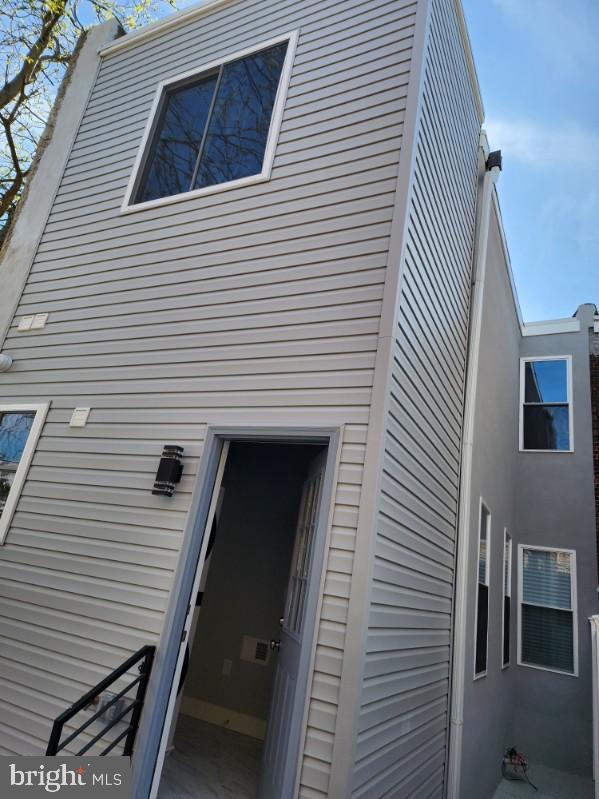 1345 S 32nd St