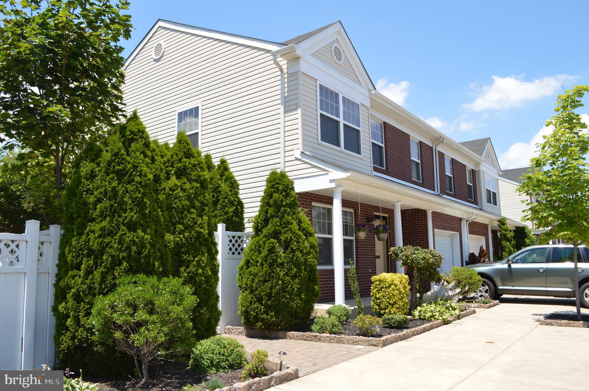 1318-22 S LAWRENCE ST