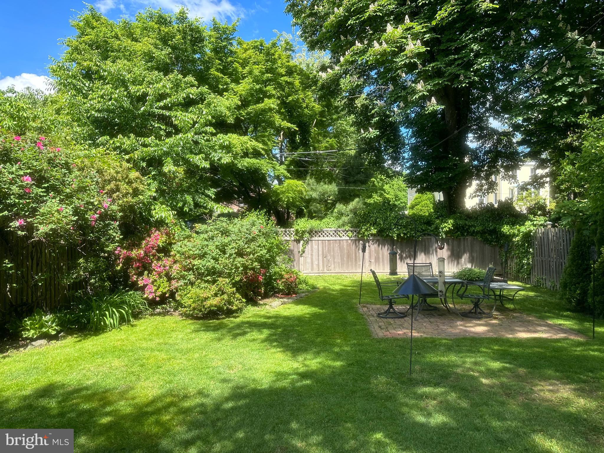 253 E Evergreen Ave