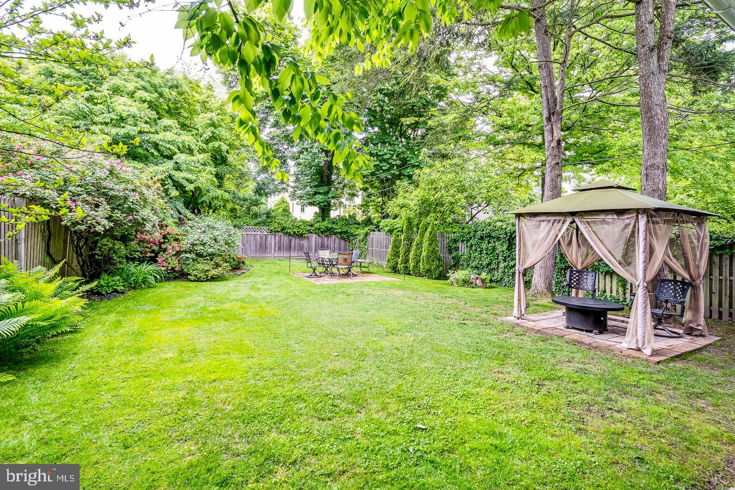 253 E Evergreen Ave
