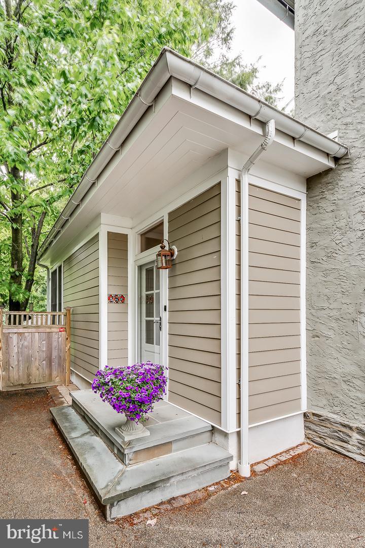 253 E Evergreen Ave