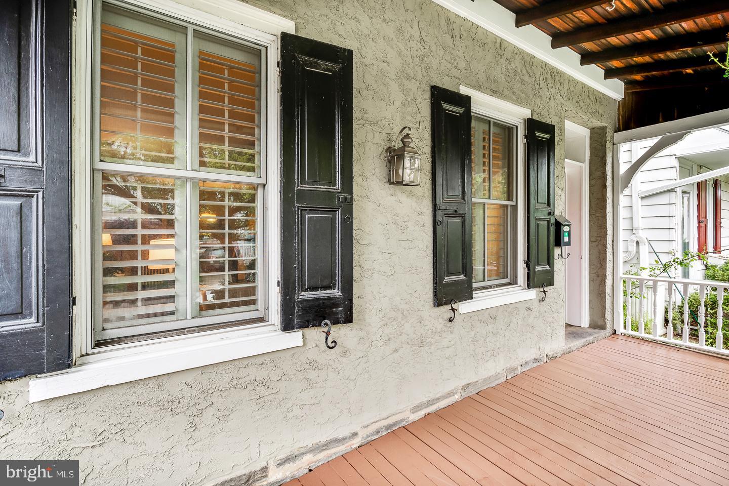 253 E Evergreen Ave