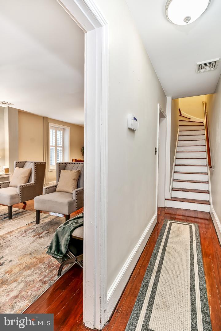253 E Evergreen Ave