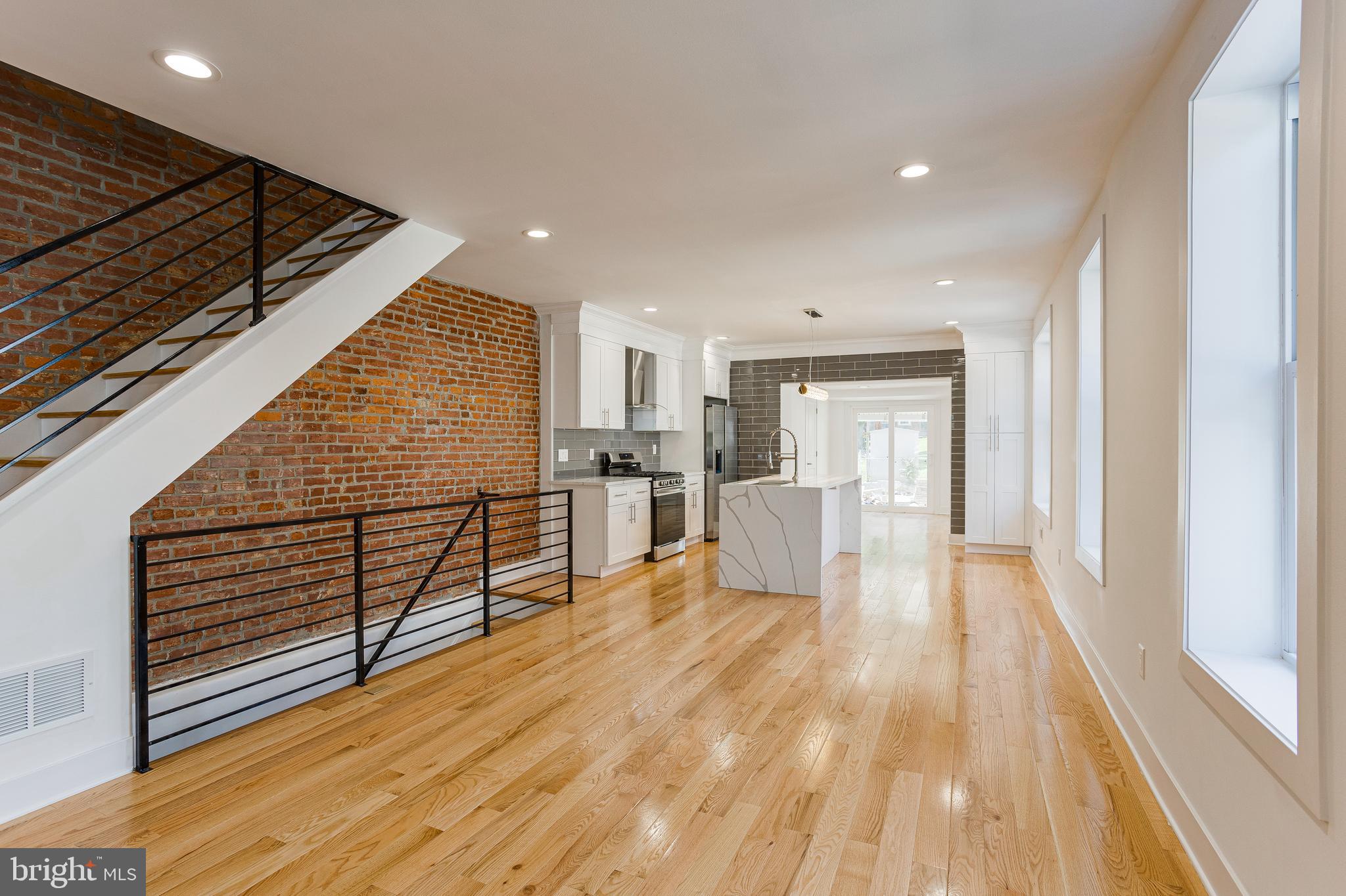 306 Fountain St