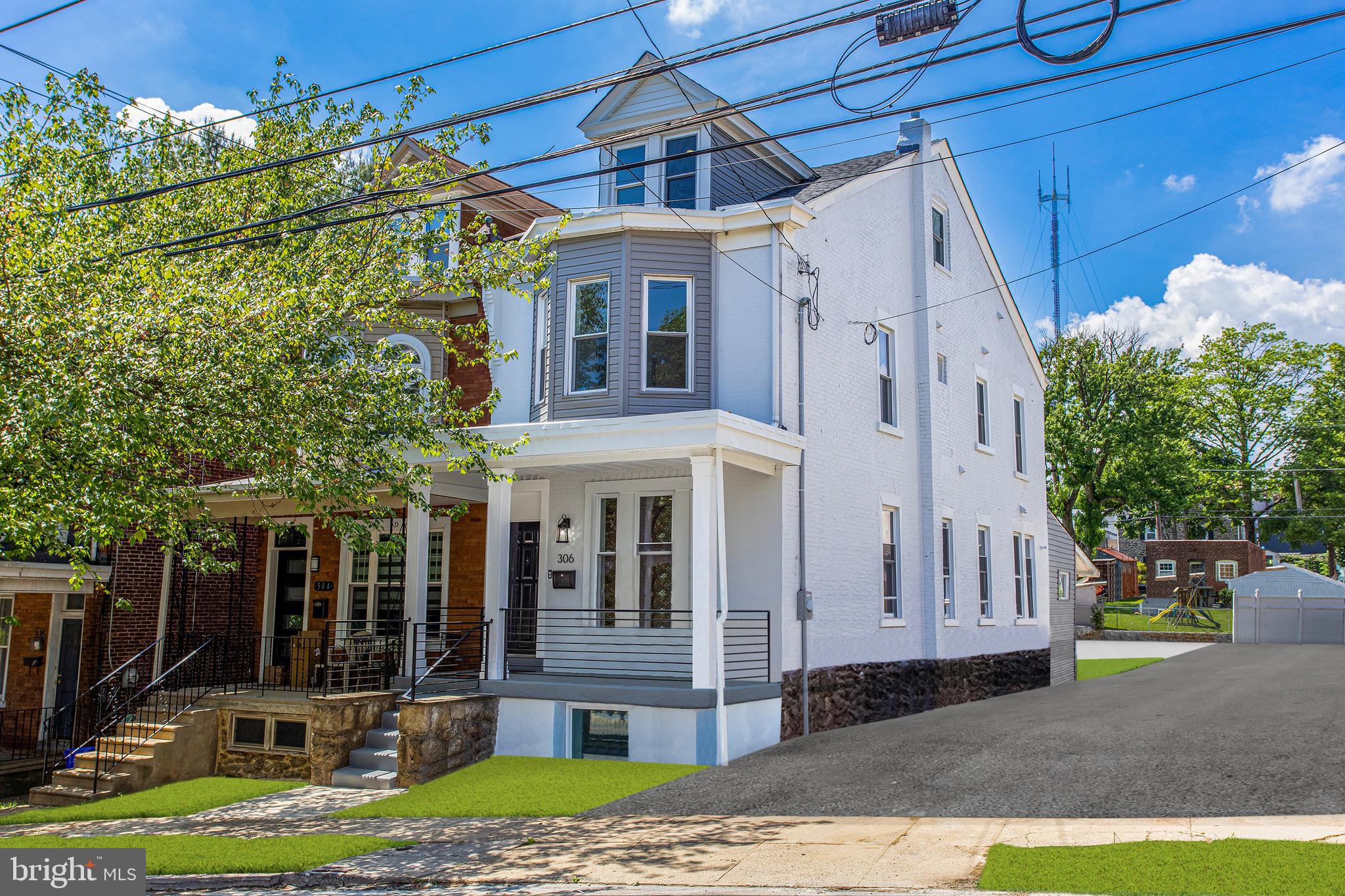 306 Fountain St