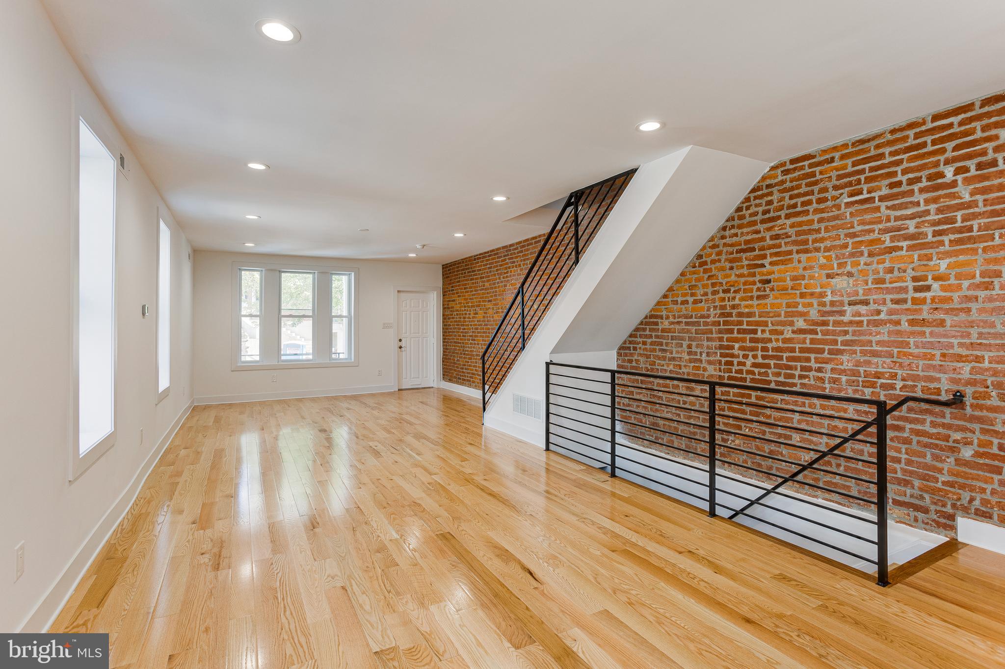 306 Fountain St