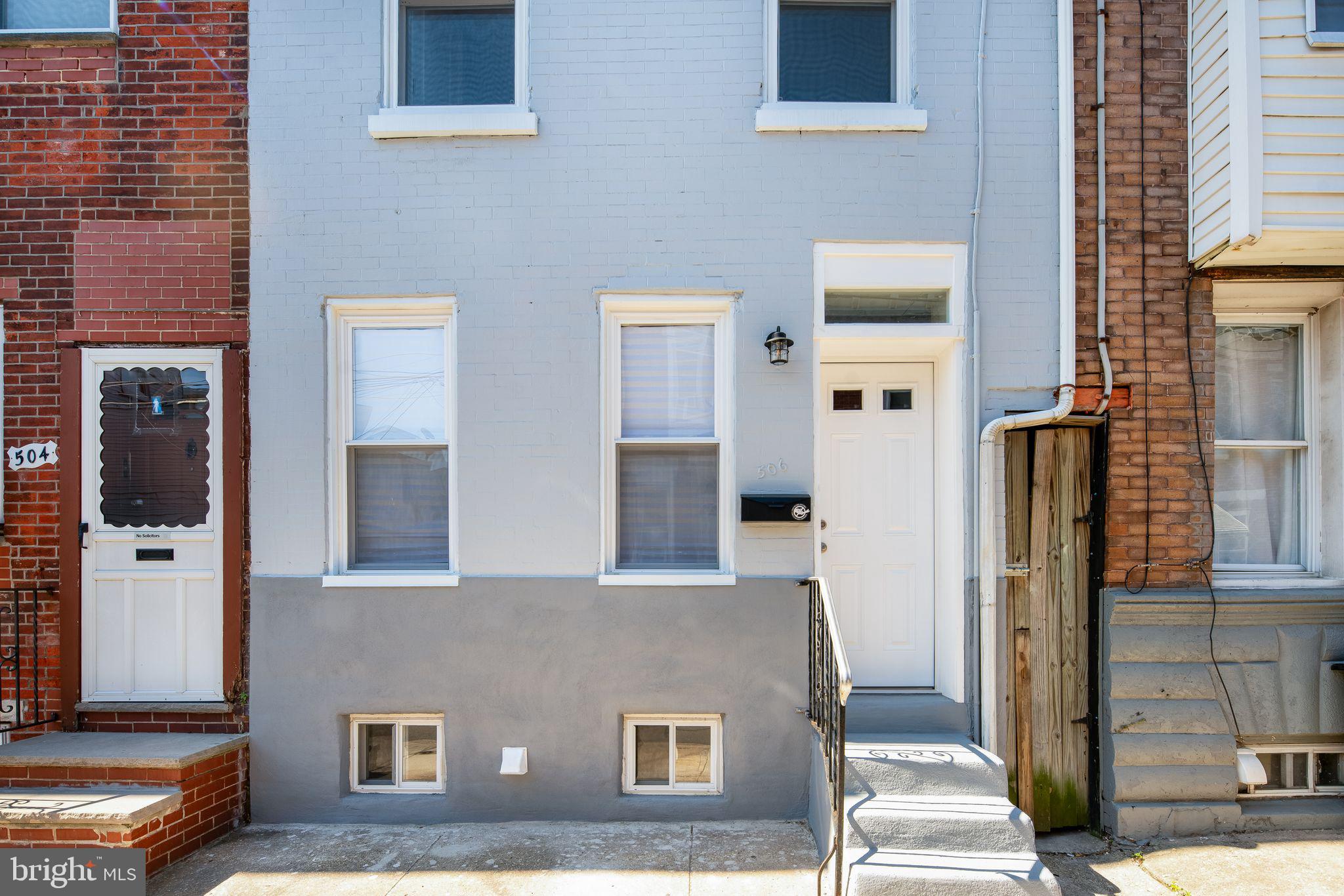 506 Mountain St