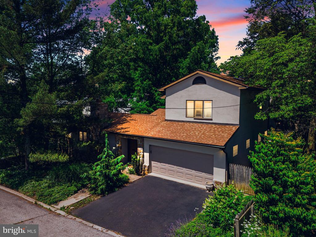 111 Hilltop Rd
