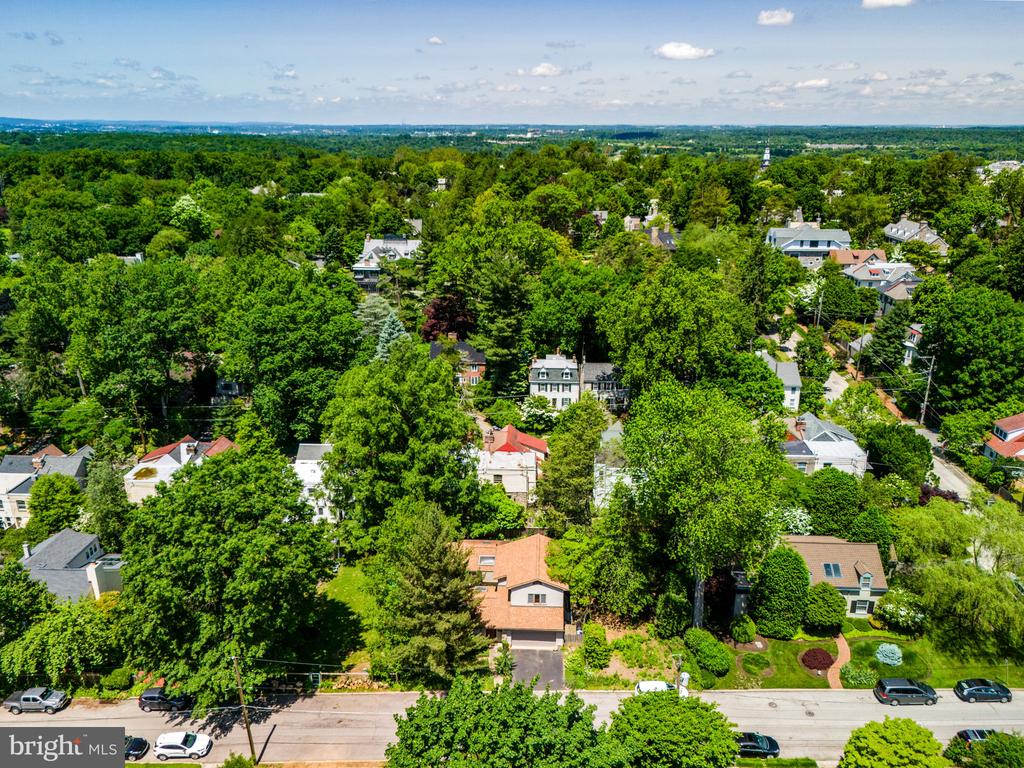 111 Hilltop Rd