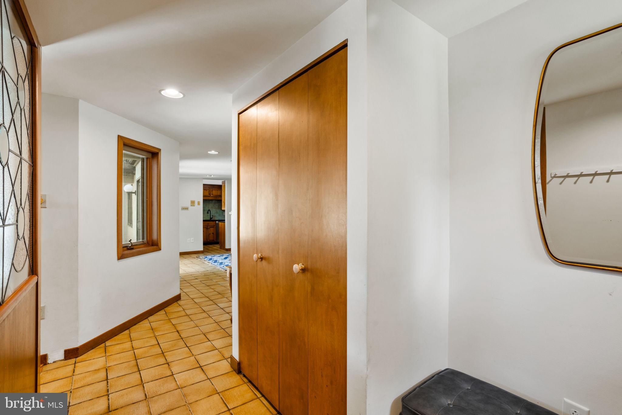 111 Hilltop Rd
