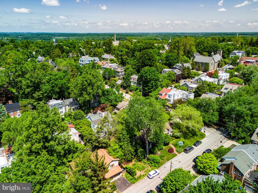 111 Hilltop Rd