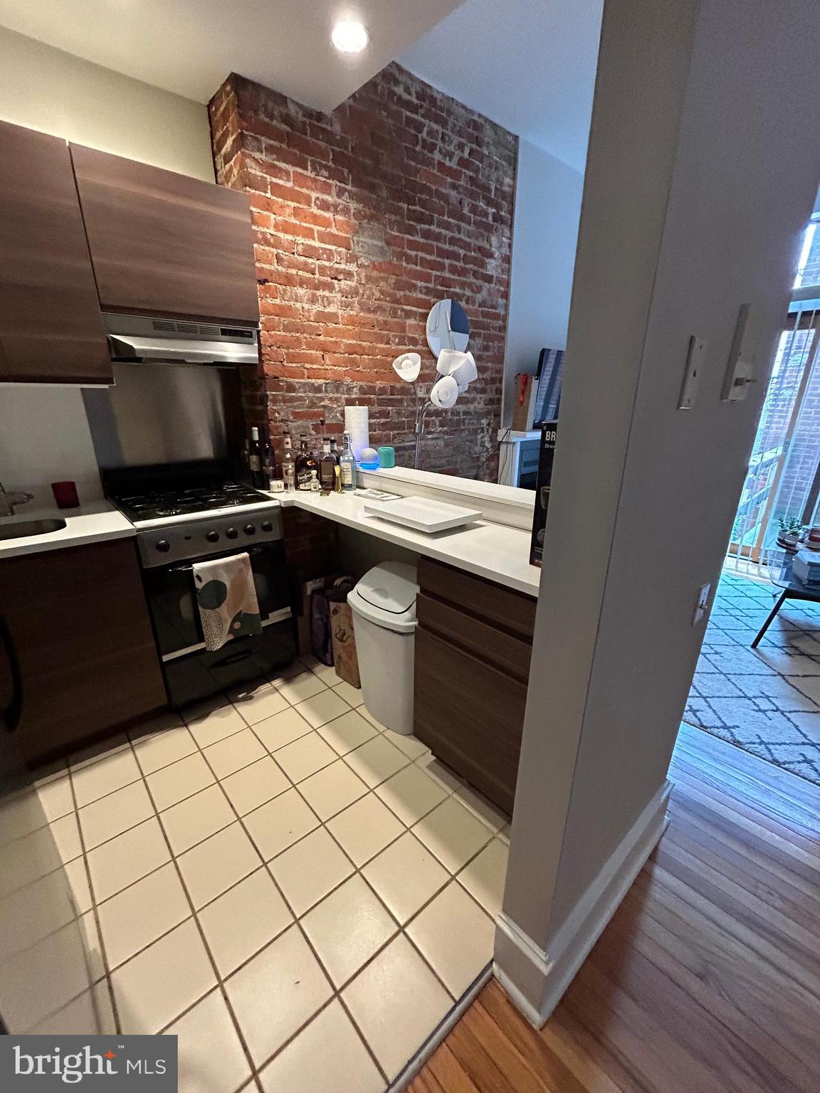 935 SPRUCE ST ##3