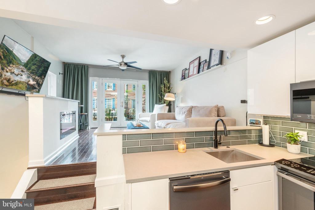 105 Kenilworth St