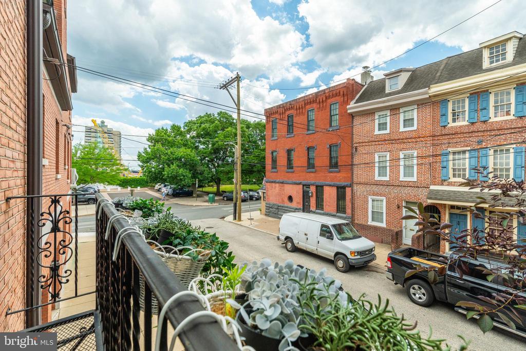 105 Kenilworth St
