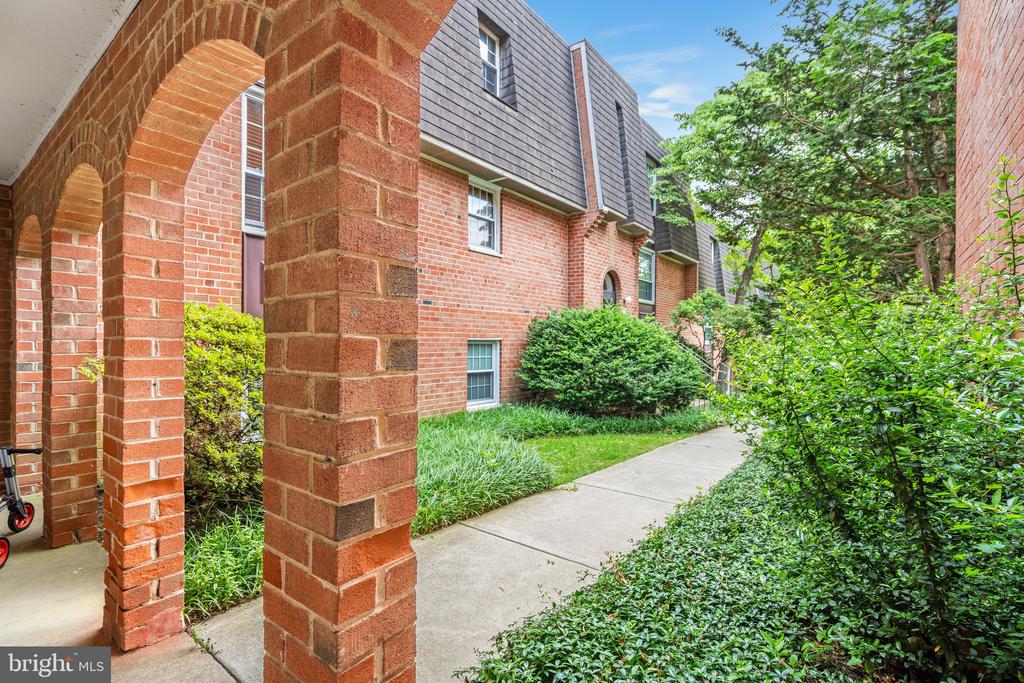 4000 Gypsy Ln #740