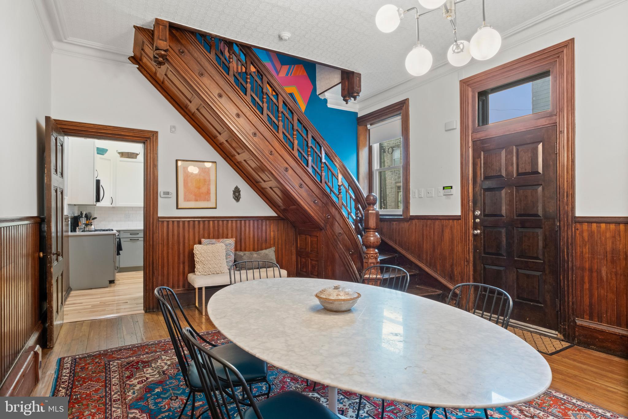 526 E Girard Ave