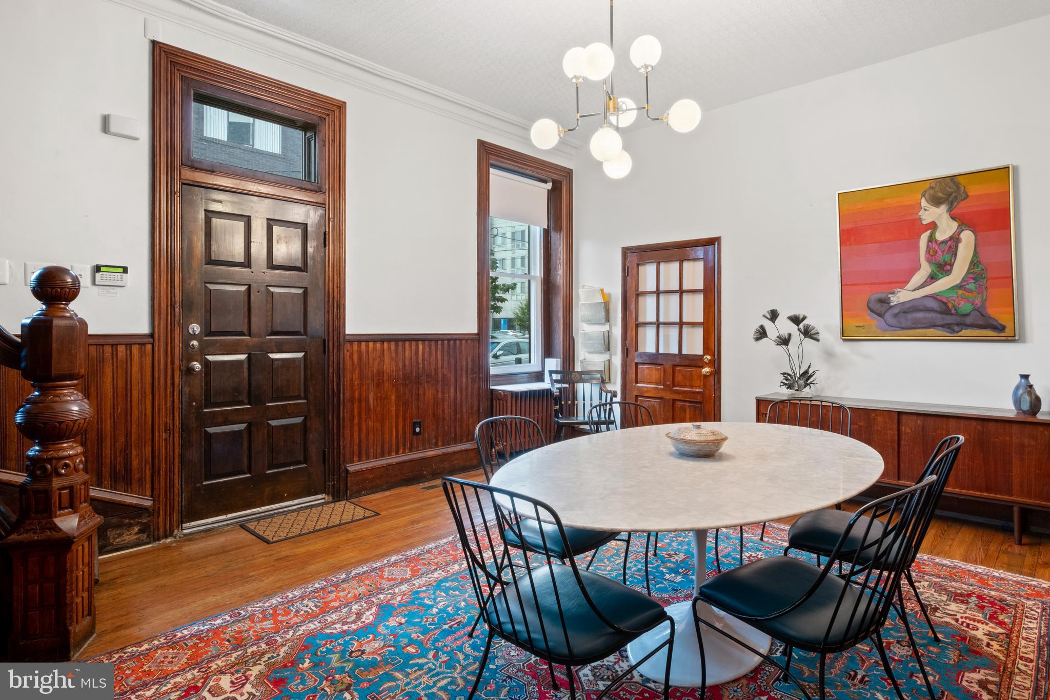 526 E Girard Ave