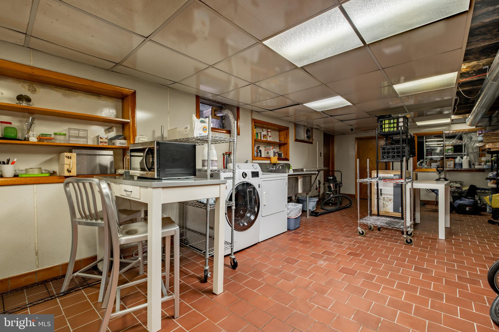 526 E Girard Ave