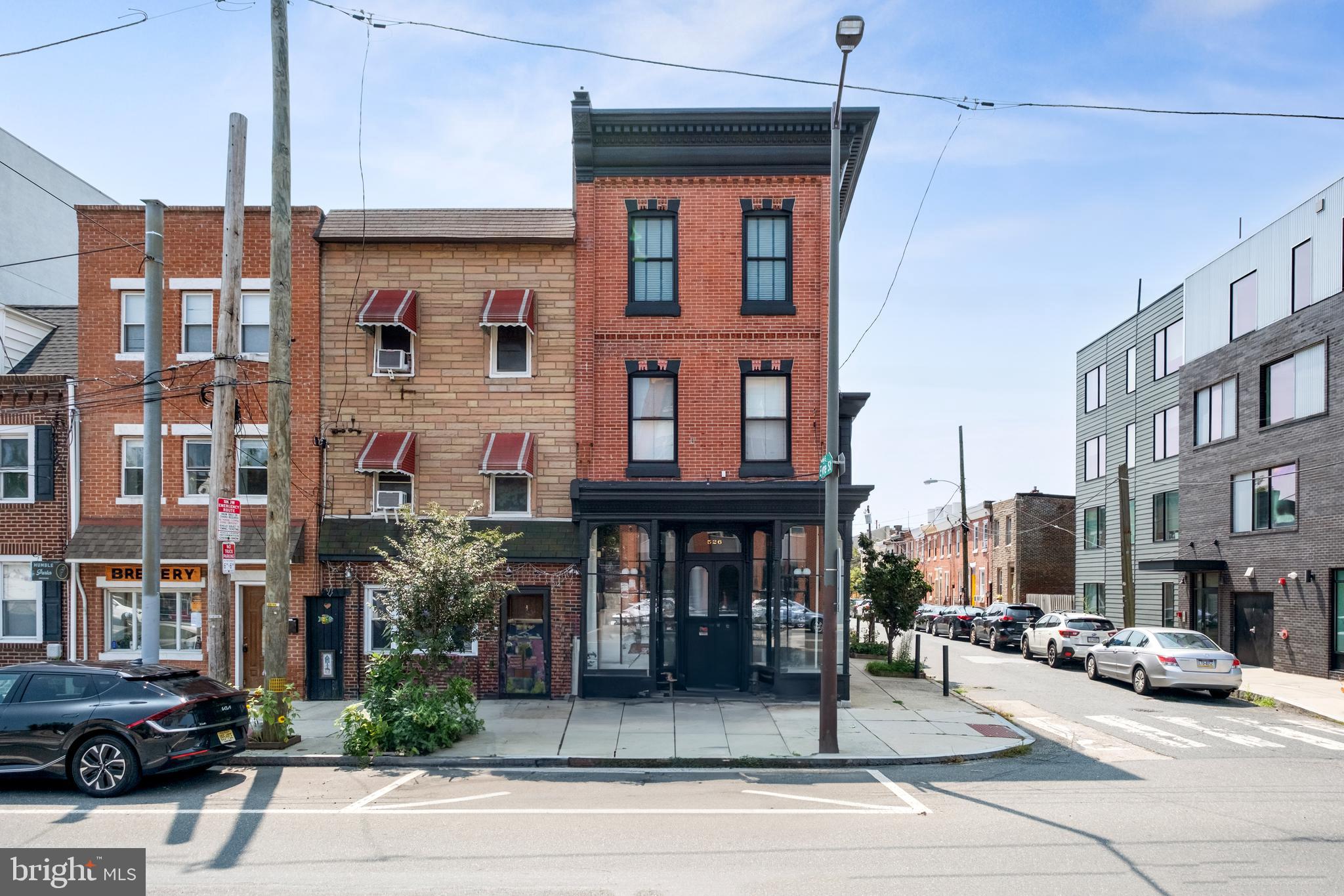 526 E Girard Ave