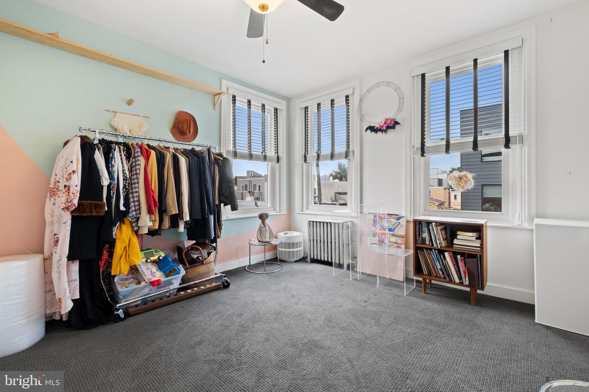 526 E Girard Ave