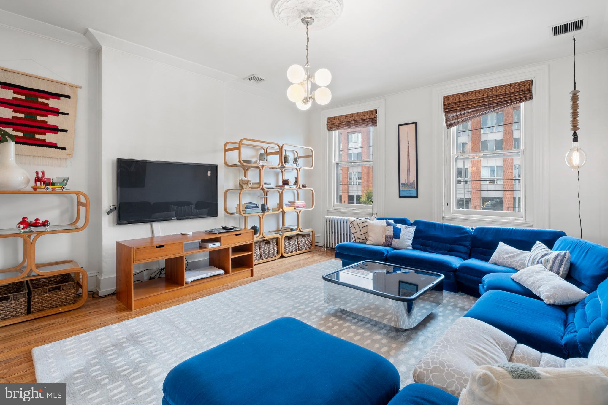 526 E Girard Ave