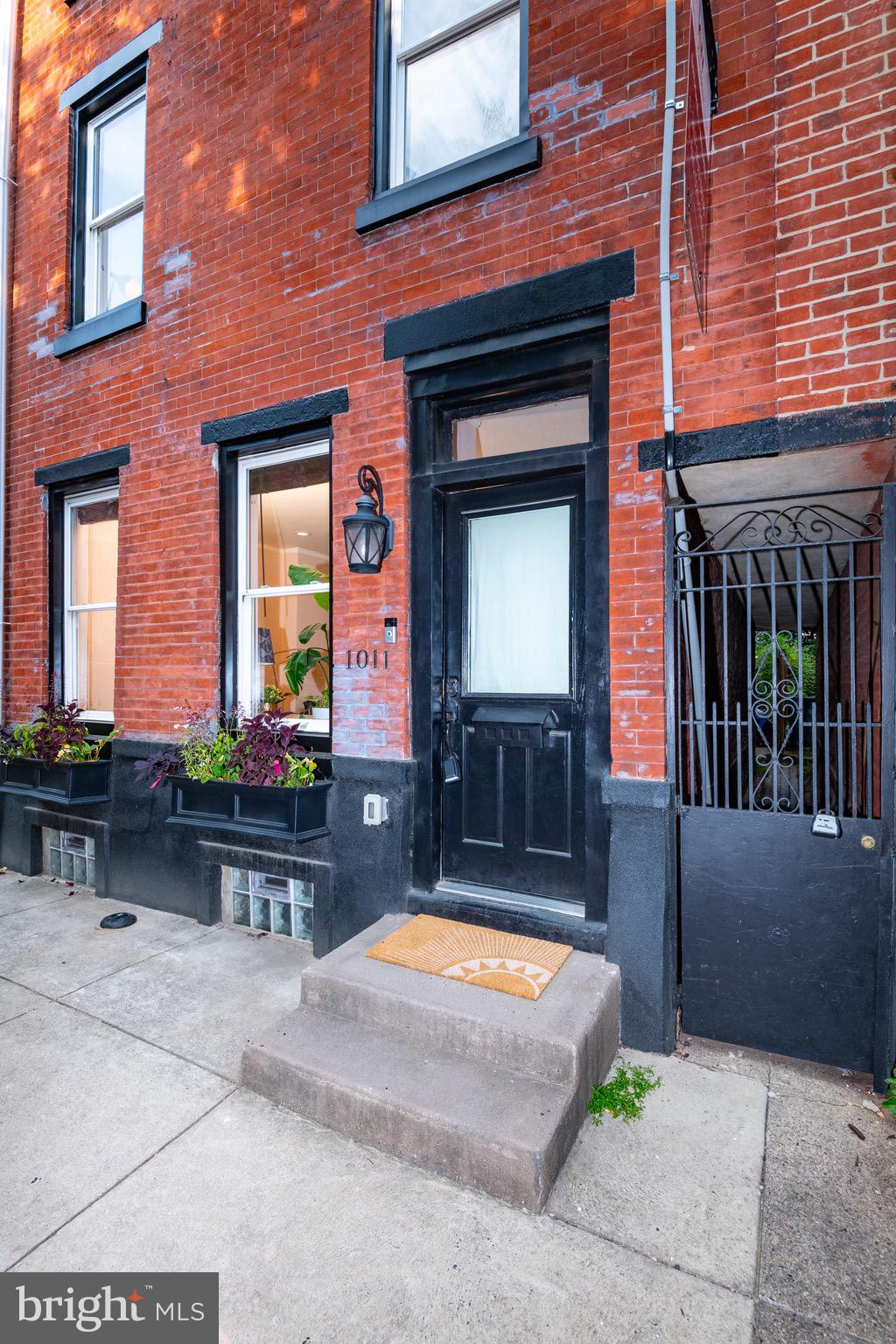 1011 N Randolph St