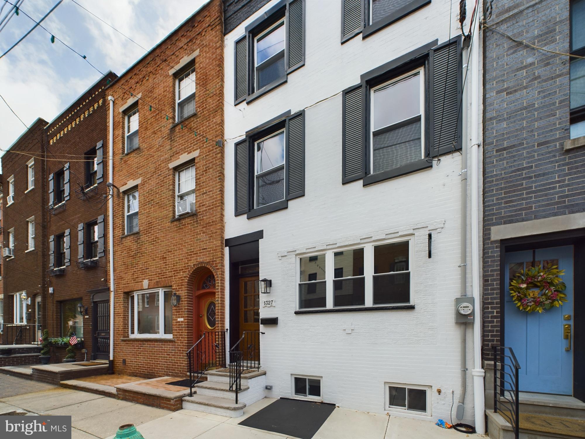 1327 S 10TH ST