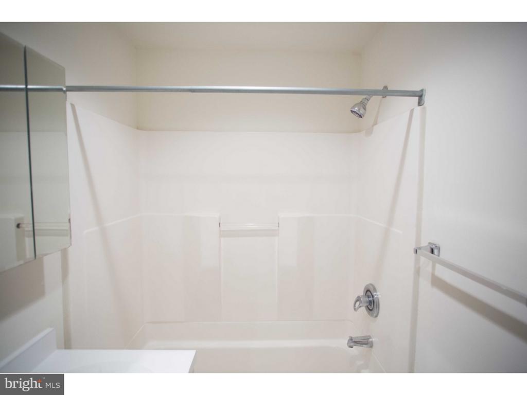 1600-1 WALNUT ST #1003