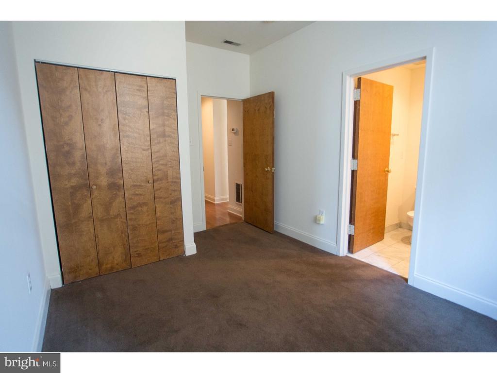 1600-1 WALNUT ST #1003