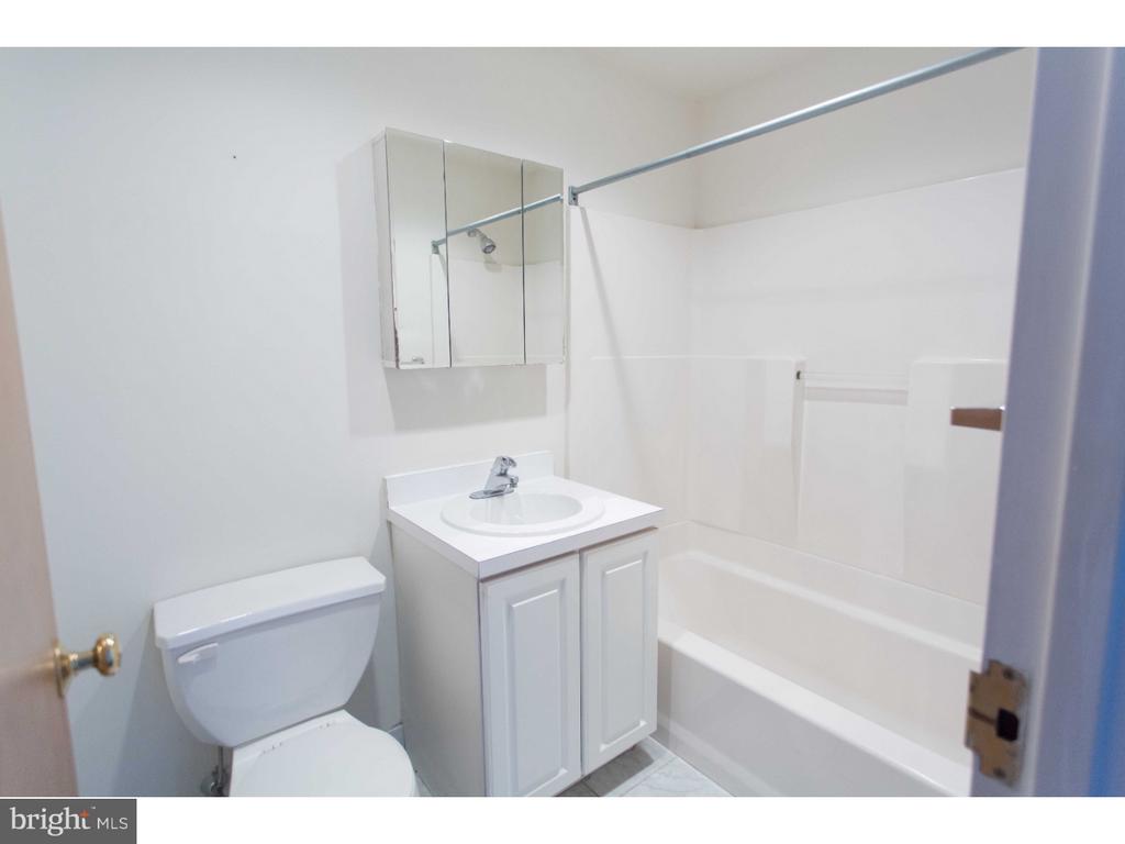 1600-1 WALNUT ST #1003