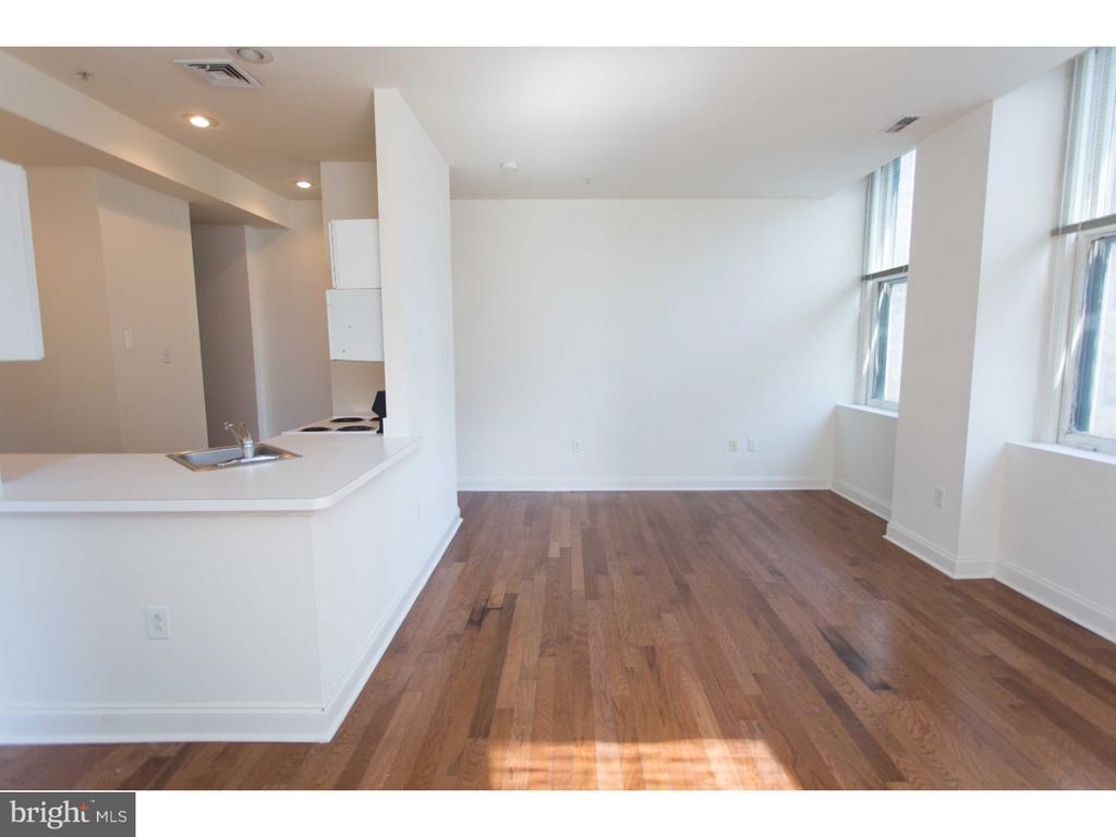 1600-1 WALNUT ST #1003