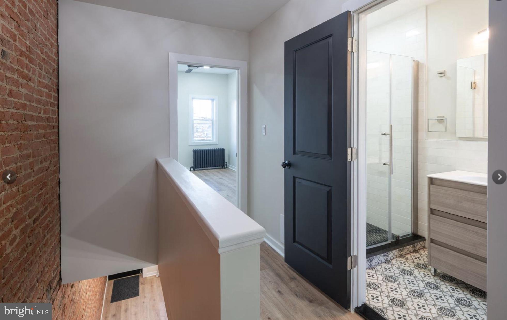 125 W Dauphin St